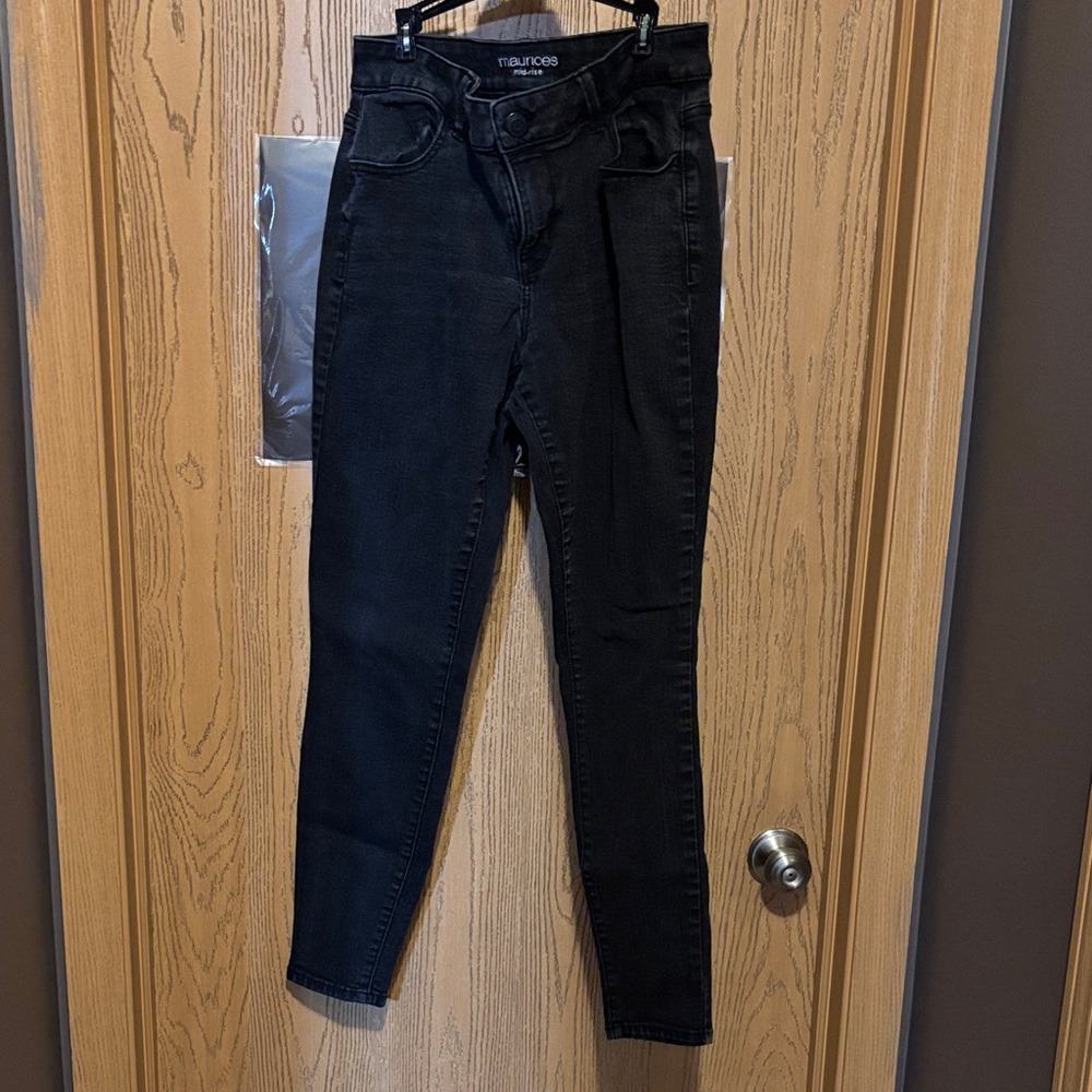 Maurices Women's Black Skinny Jeans